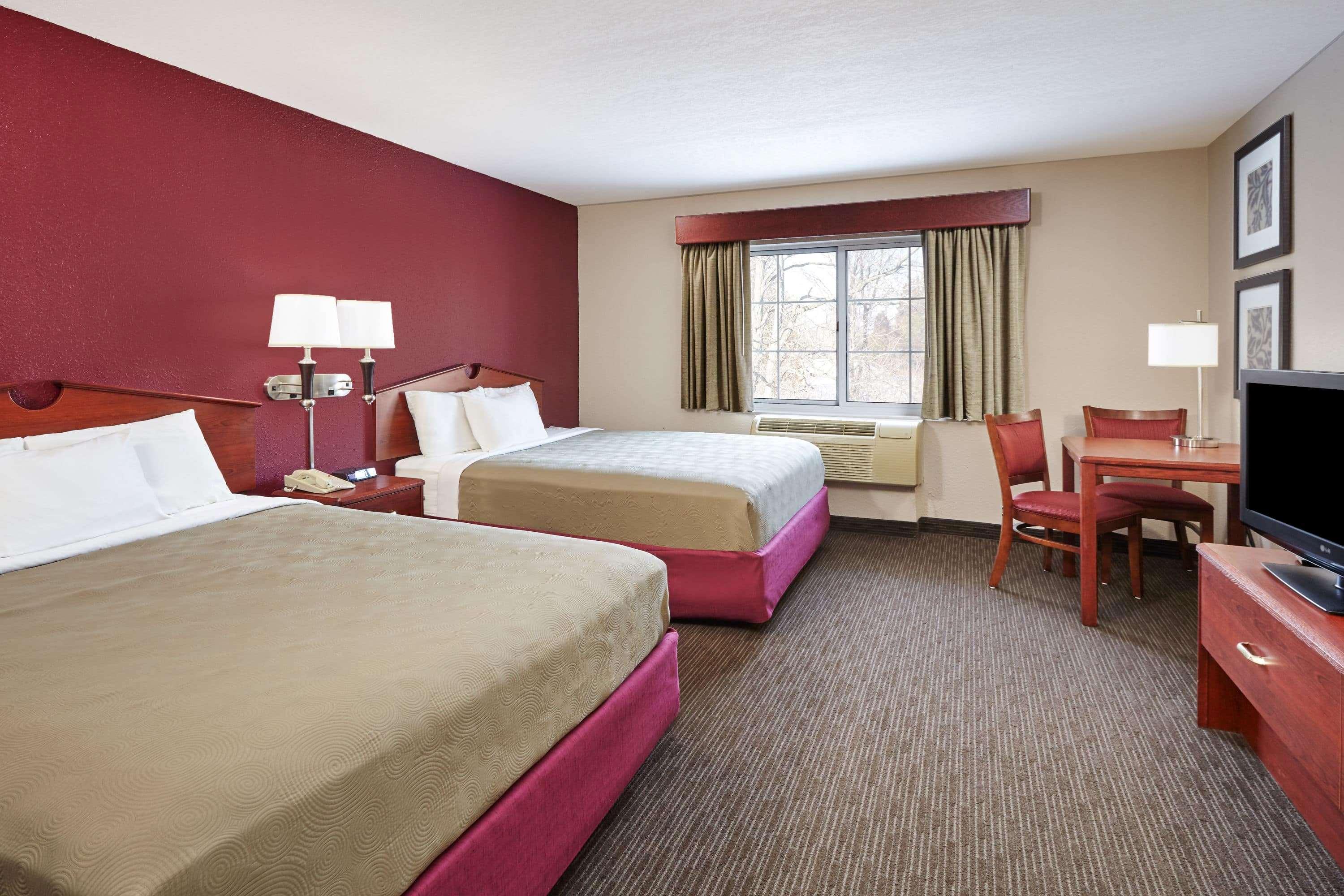 Americinn By Wyndham Douglas/Saugatuck Extérieur photo