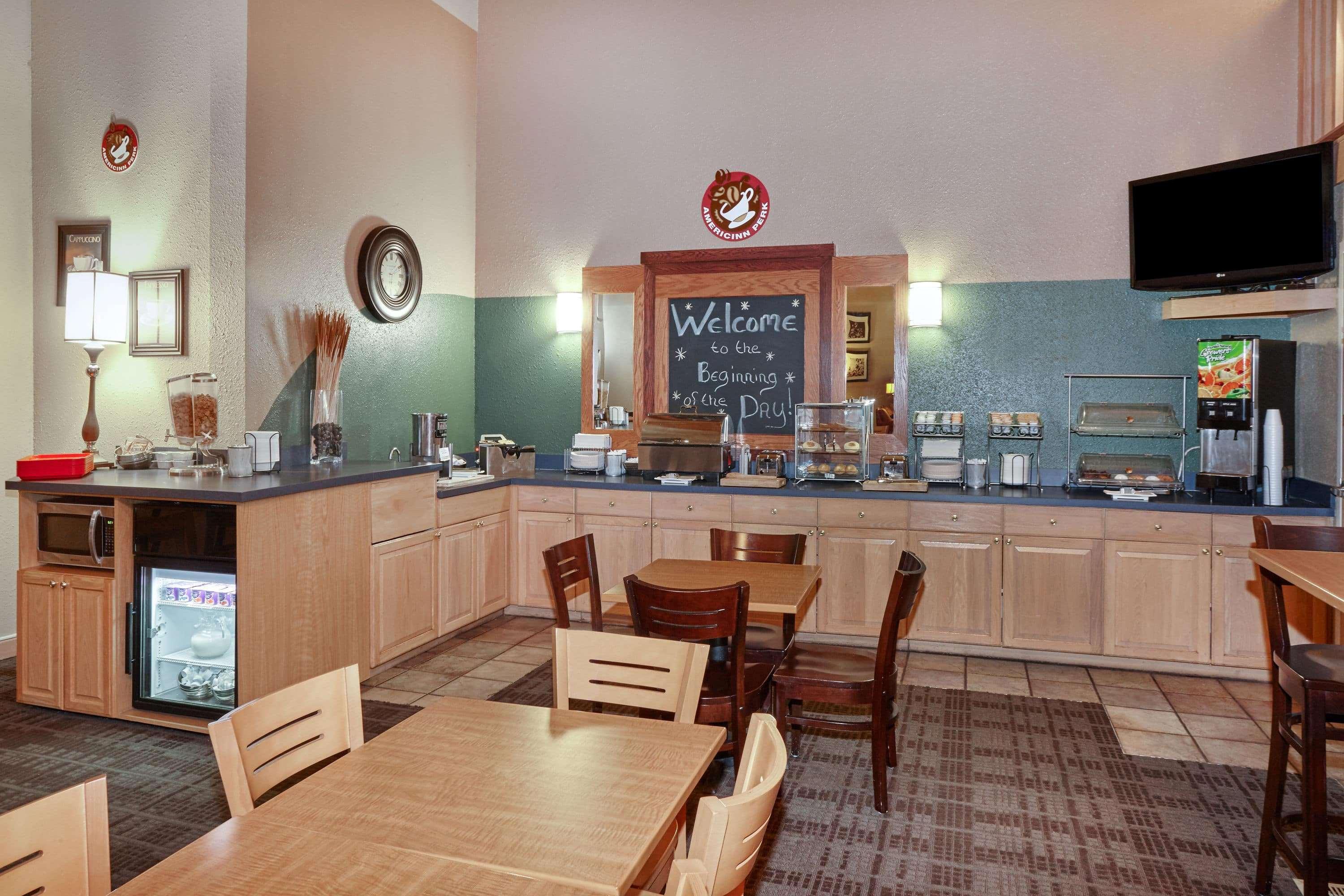 Americinn By Wyndham Douglas/Saugatuck Extérieur photo
